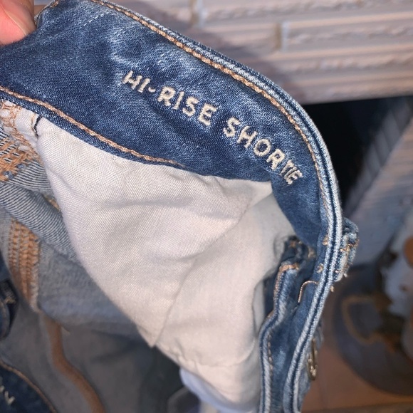 AEO High Rise Shortie Shorts Distressed Frayed Hem Denim Shorts 10 - Picture 5 of 5